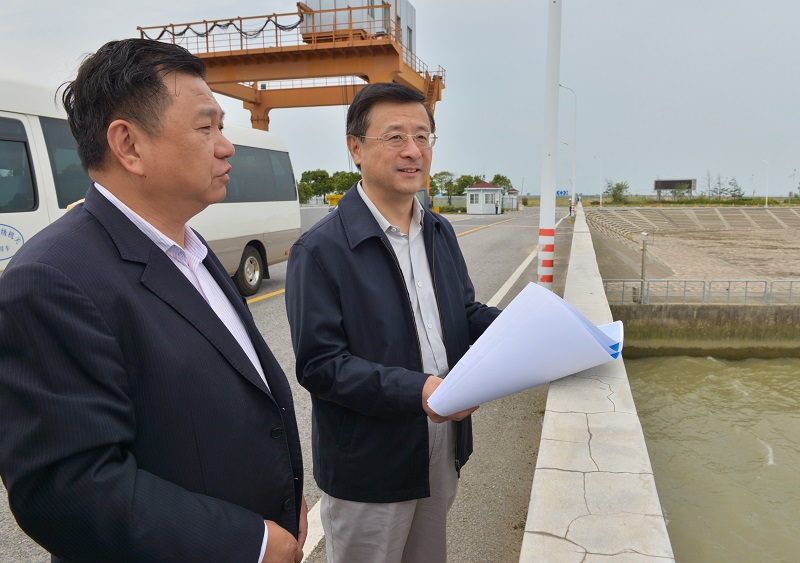 上海市副市长陈寅到青草沙水库、大武川泵站发展工作调研